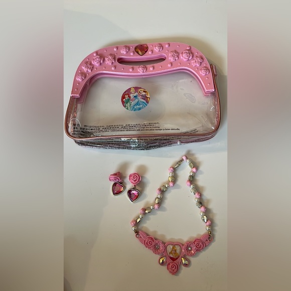Disney necklace and earrings - Picture 1 of 1